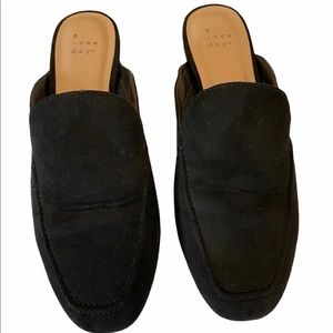 Women’s slides mules